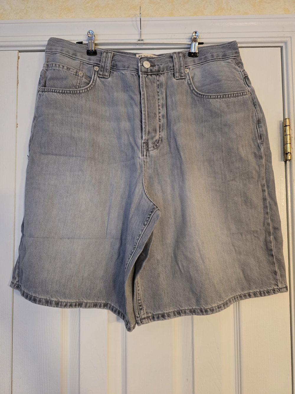 We The Free Montana Grey Denim Jean Shorts - 32